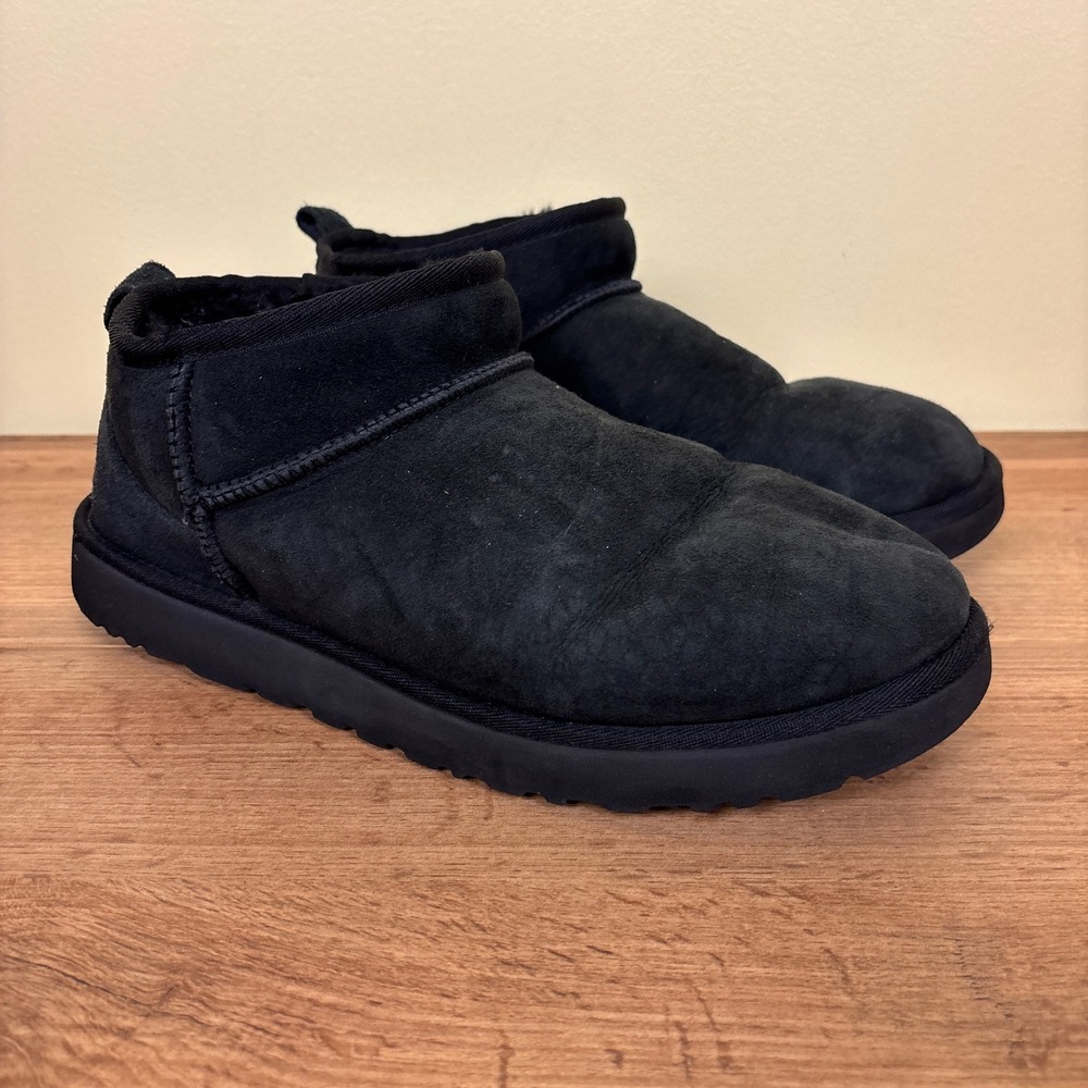 UGG Ultra Mini Classic Ankle‎ Boot Black Suede Women Size 11 Winter Comfort Warm